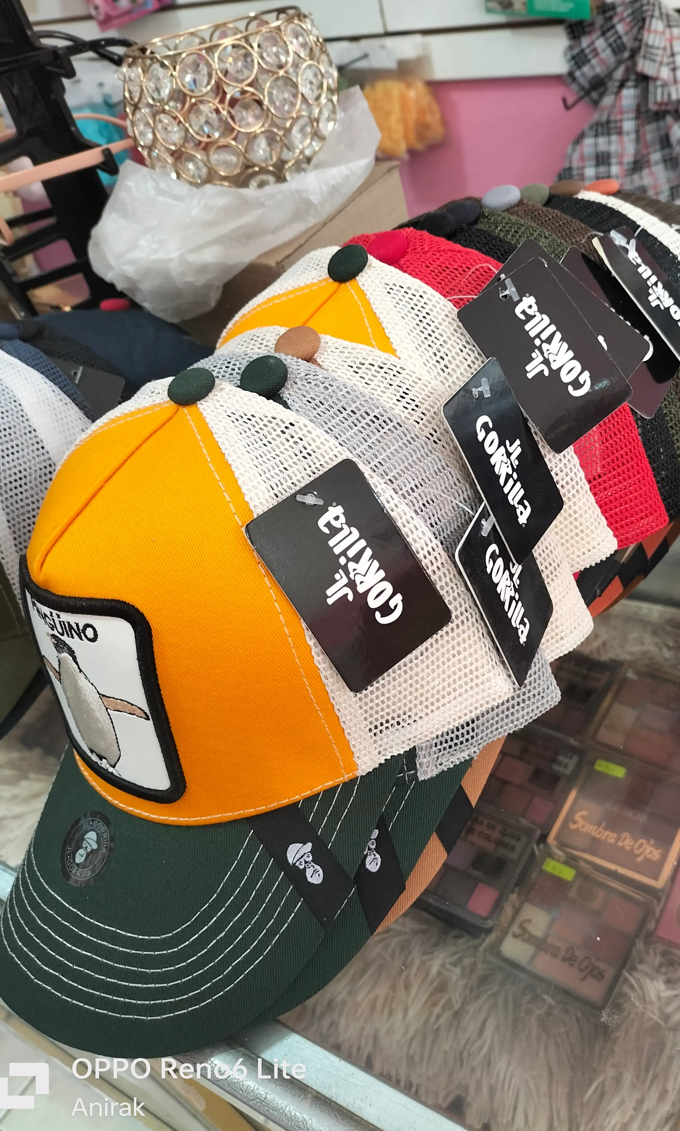 Gorra com malla aninales 