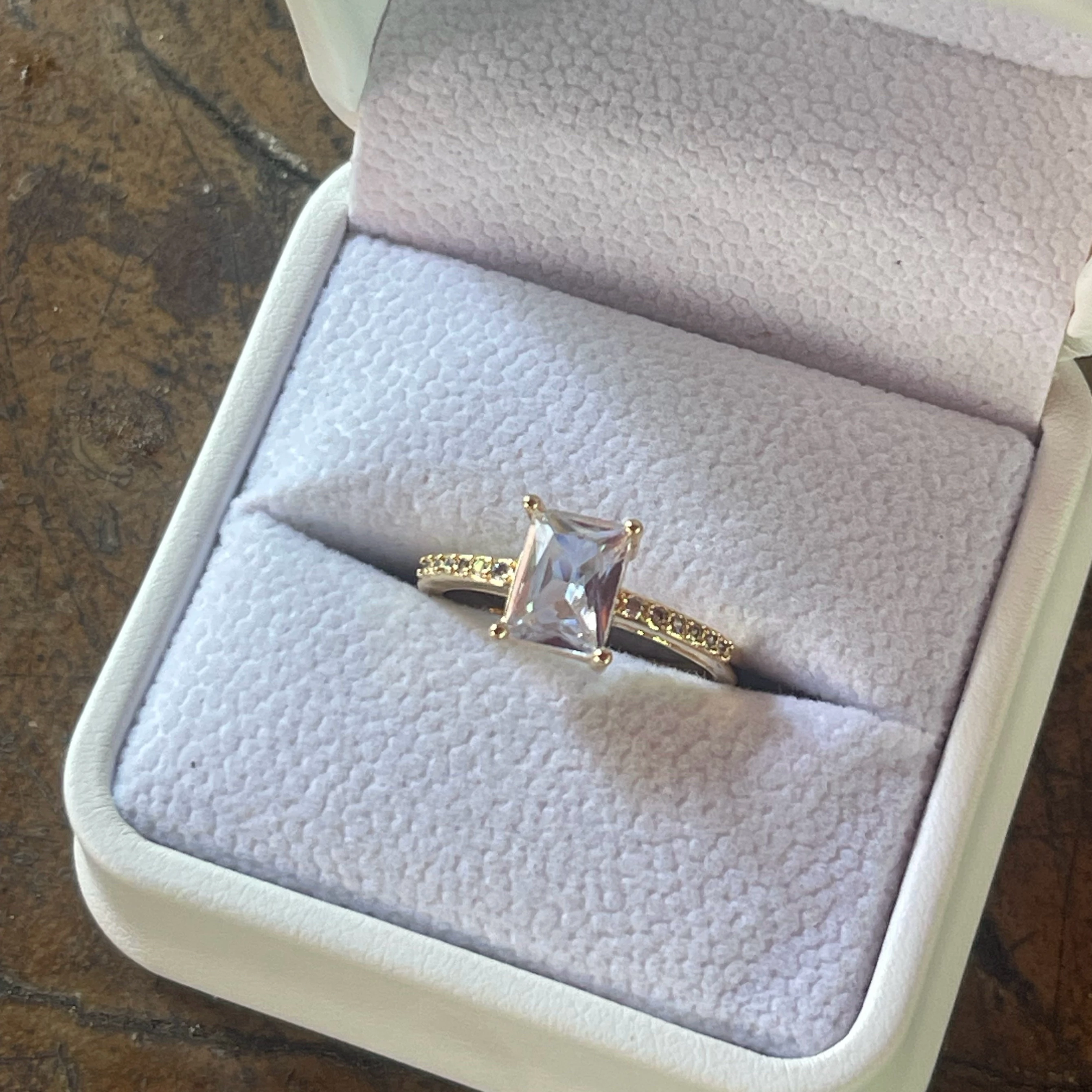 ANILLO PIEDRA BRILLANTE
