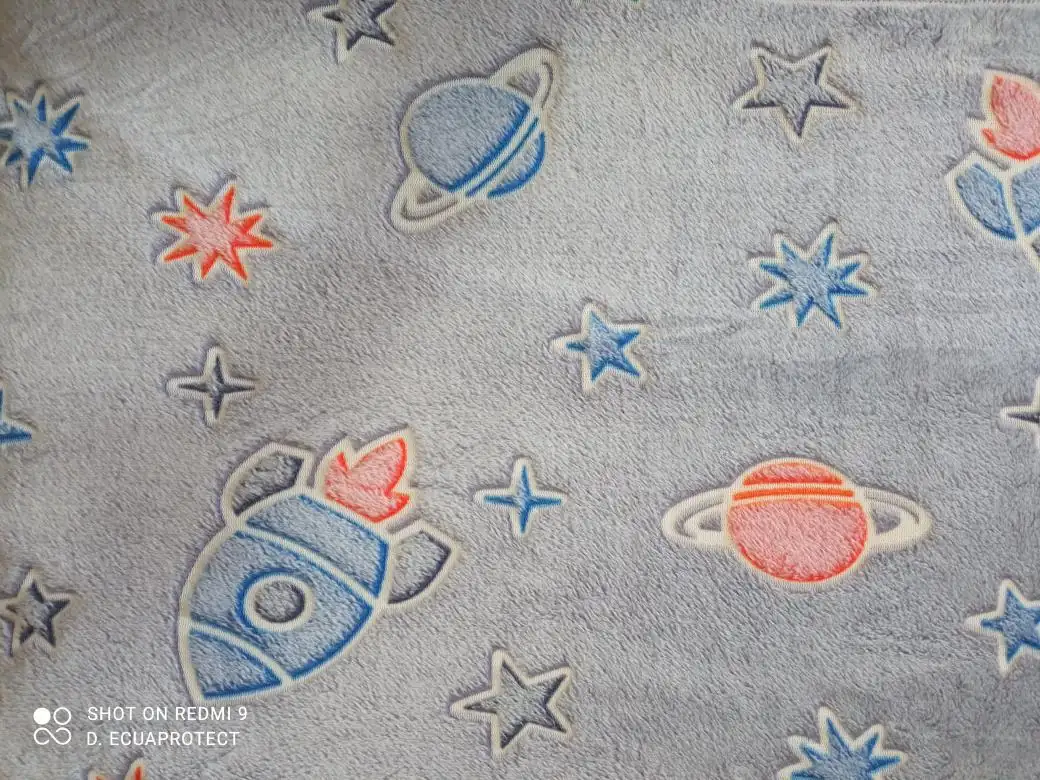 COLCHA LUMINOSA - ESPACIAL 🚀