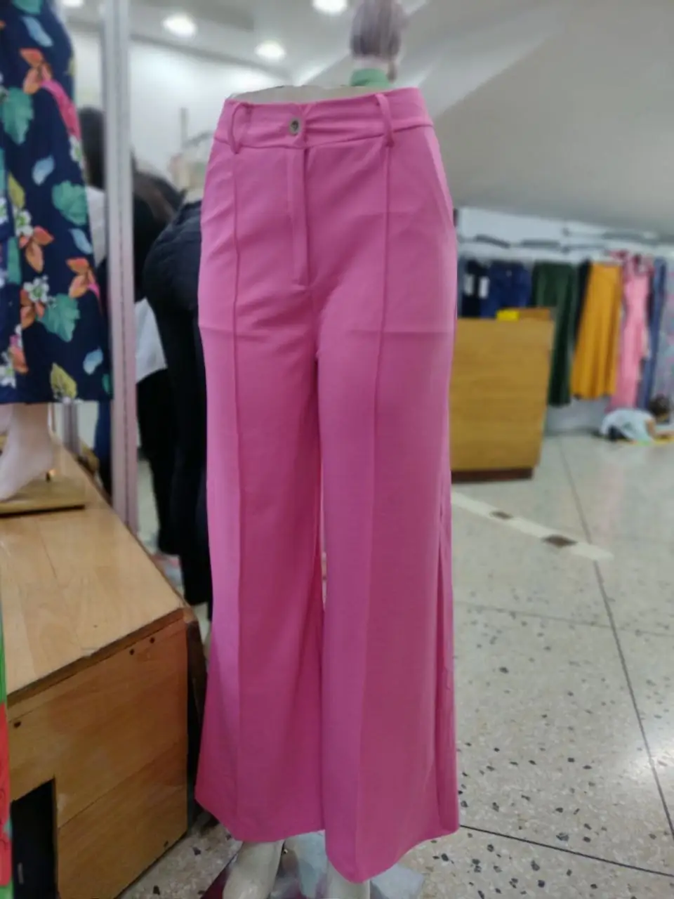 Pantalón fucsia