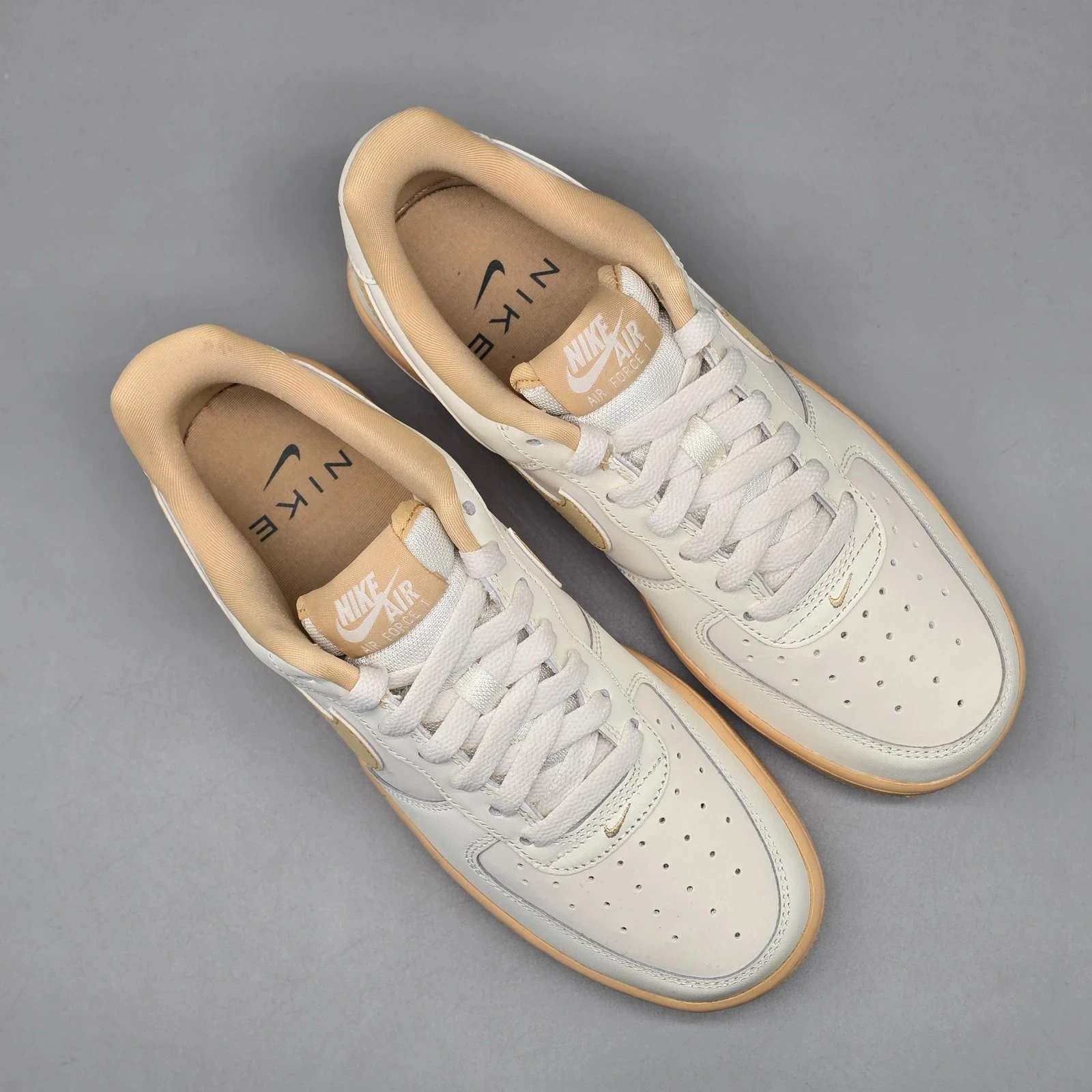 TENIS NIKE AIR FORCE 1 LOW '07 SAIL SESAME  4