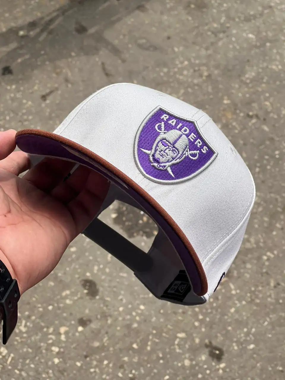 Caps 
