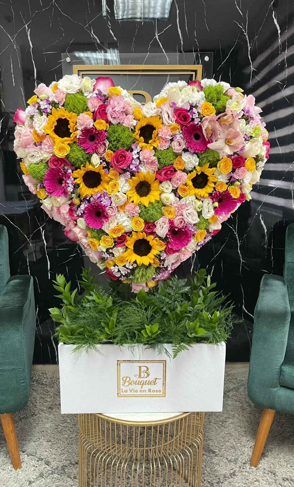 Corazon 3D de flores surtidas 2