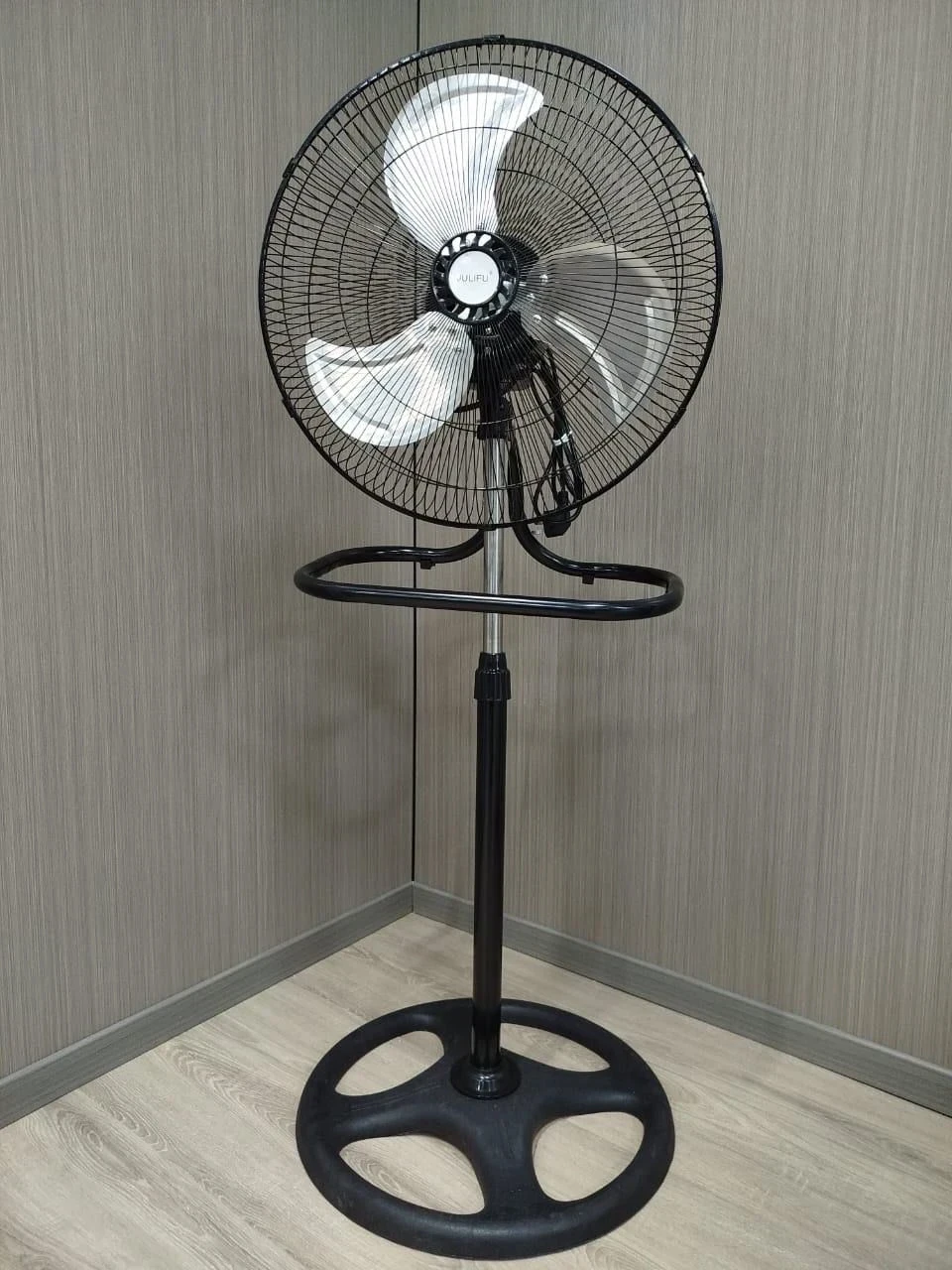 *VENTILADOR JULIFU 18" ASPAS DE METAL* ●3 VELOCIDADES  ●3 ASPAS DE METAL   3