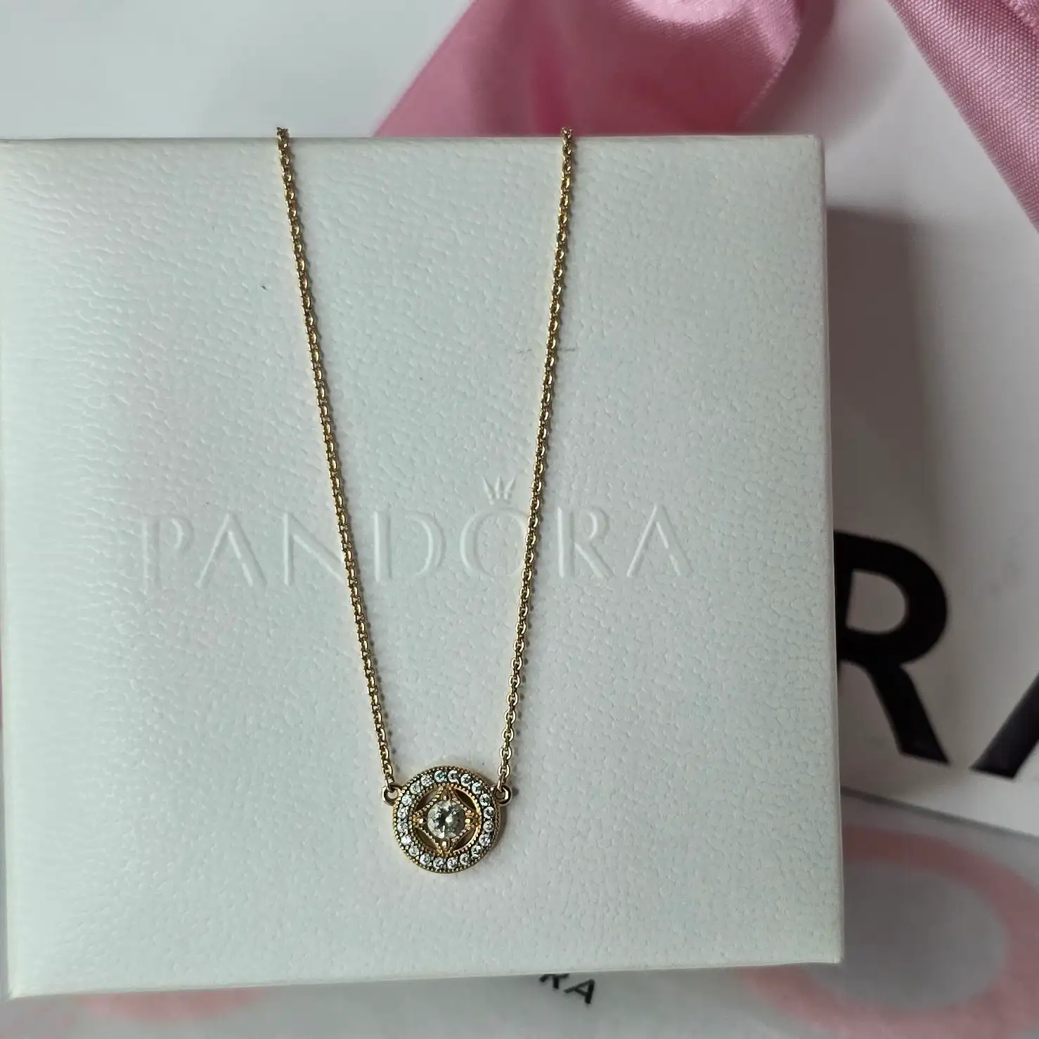 Pandora Rose Gold Seduction Vintage necklace
