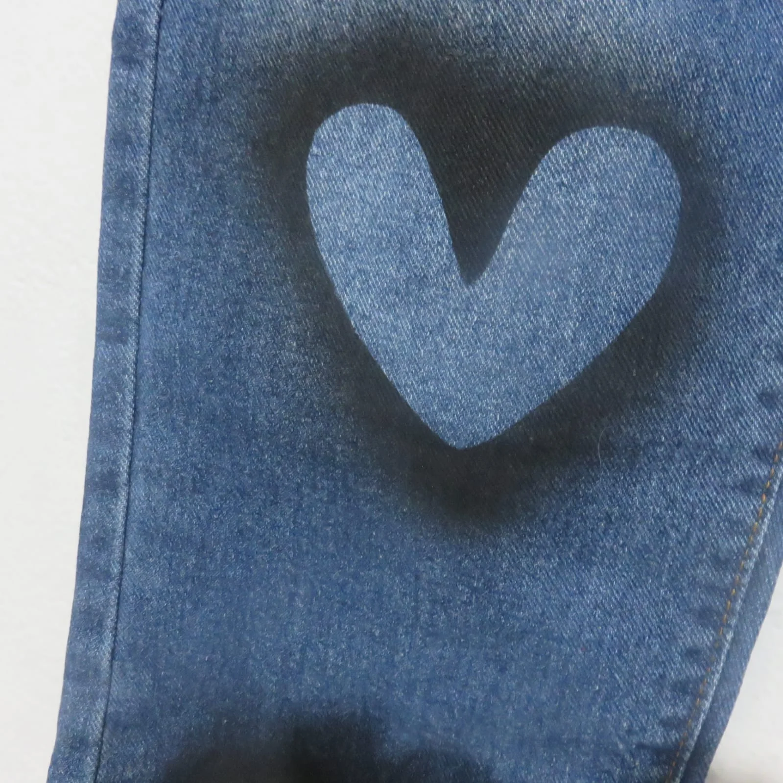 Jeans de corazones negros    2