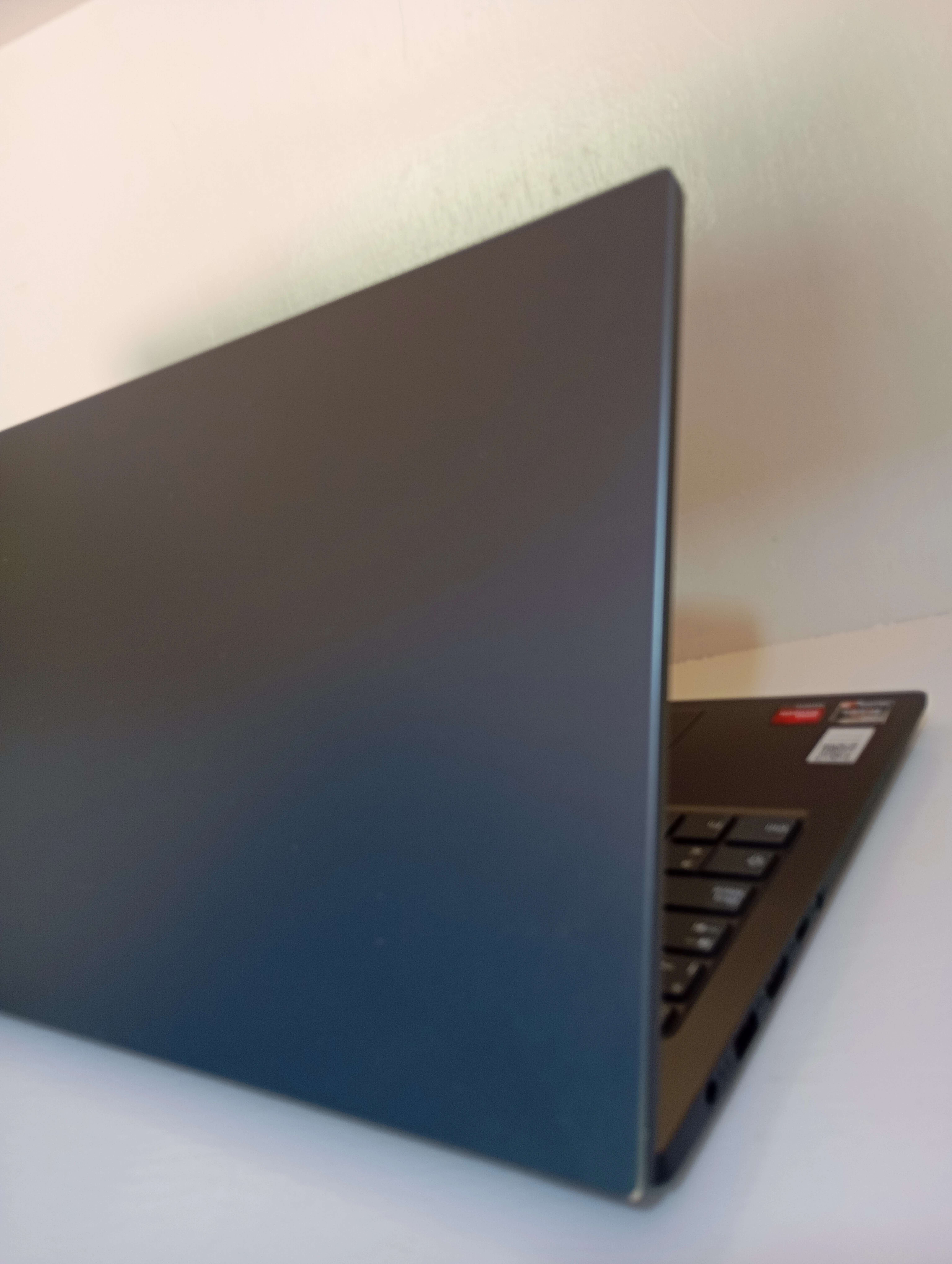 Lenovo Ryzen 3 Semi nuevo  4