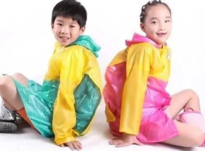 Capa impermeable para niños  2