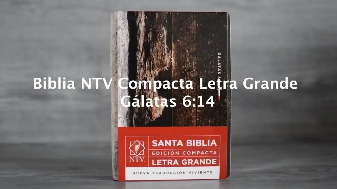 Biblia NTV compacta madera letra grande