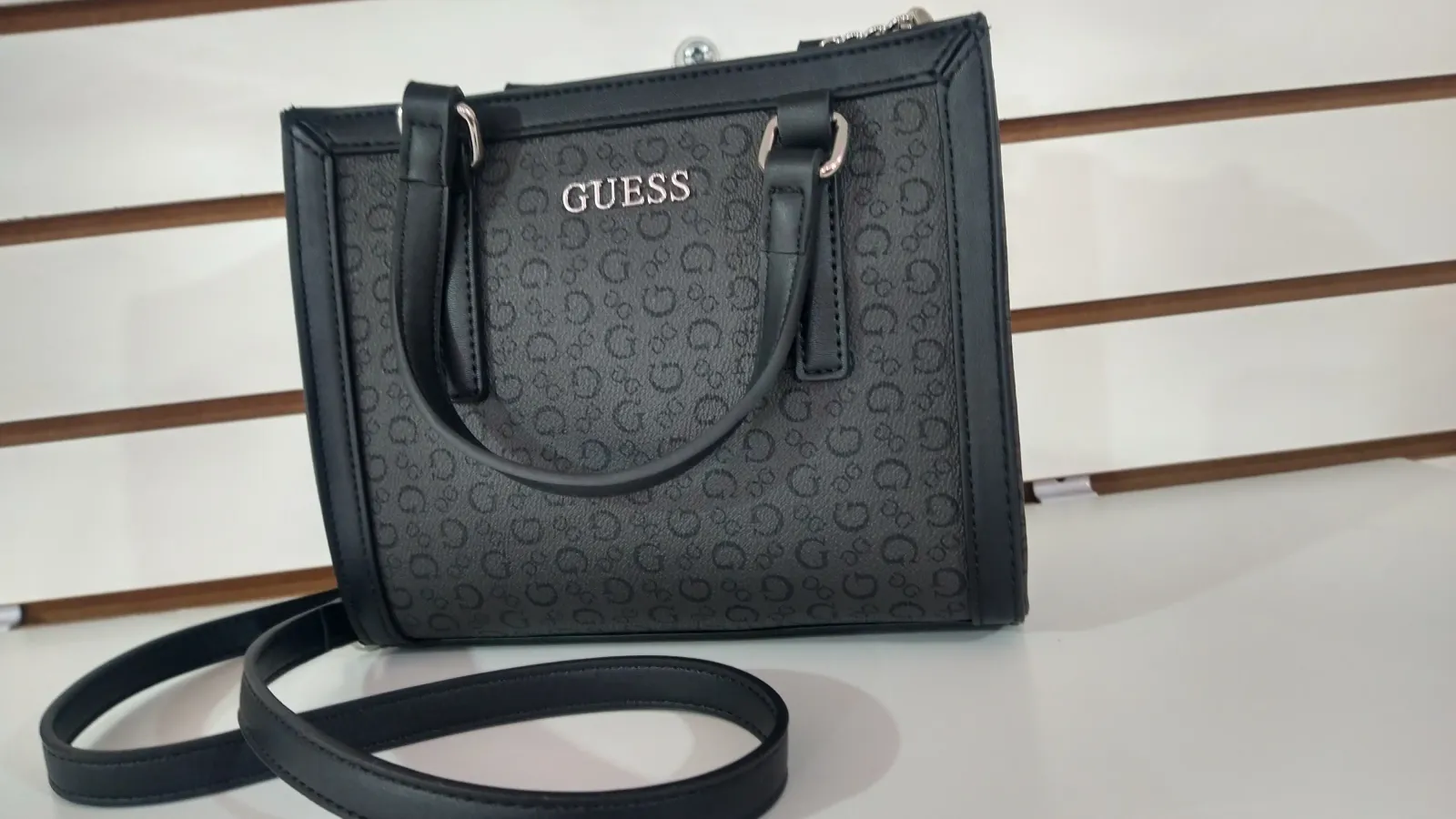 Bolsa guess 