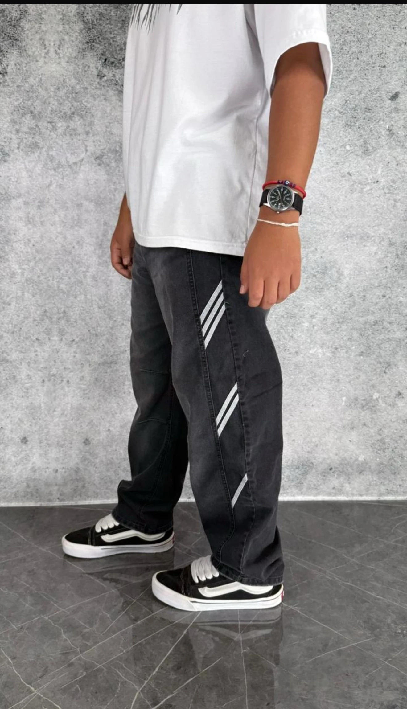 BAGGY CON DETALLES