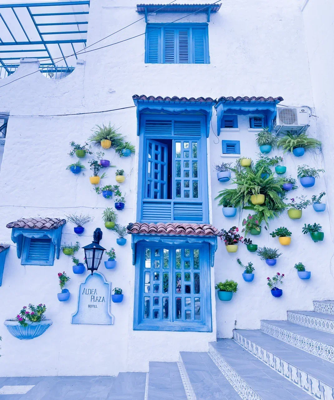 SANTORINI Y NATURALEZA RIO CLARO RELAX 5