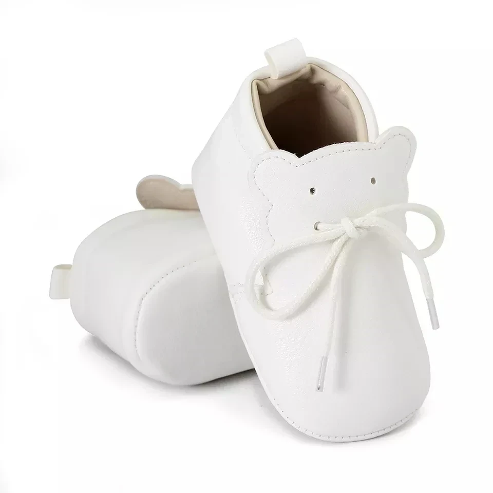 ZAPATITOS BLANCO CORDONES  2