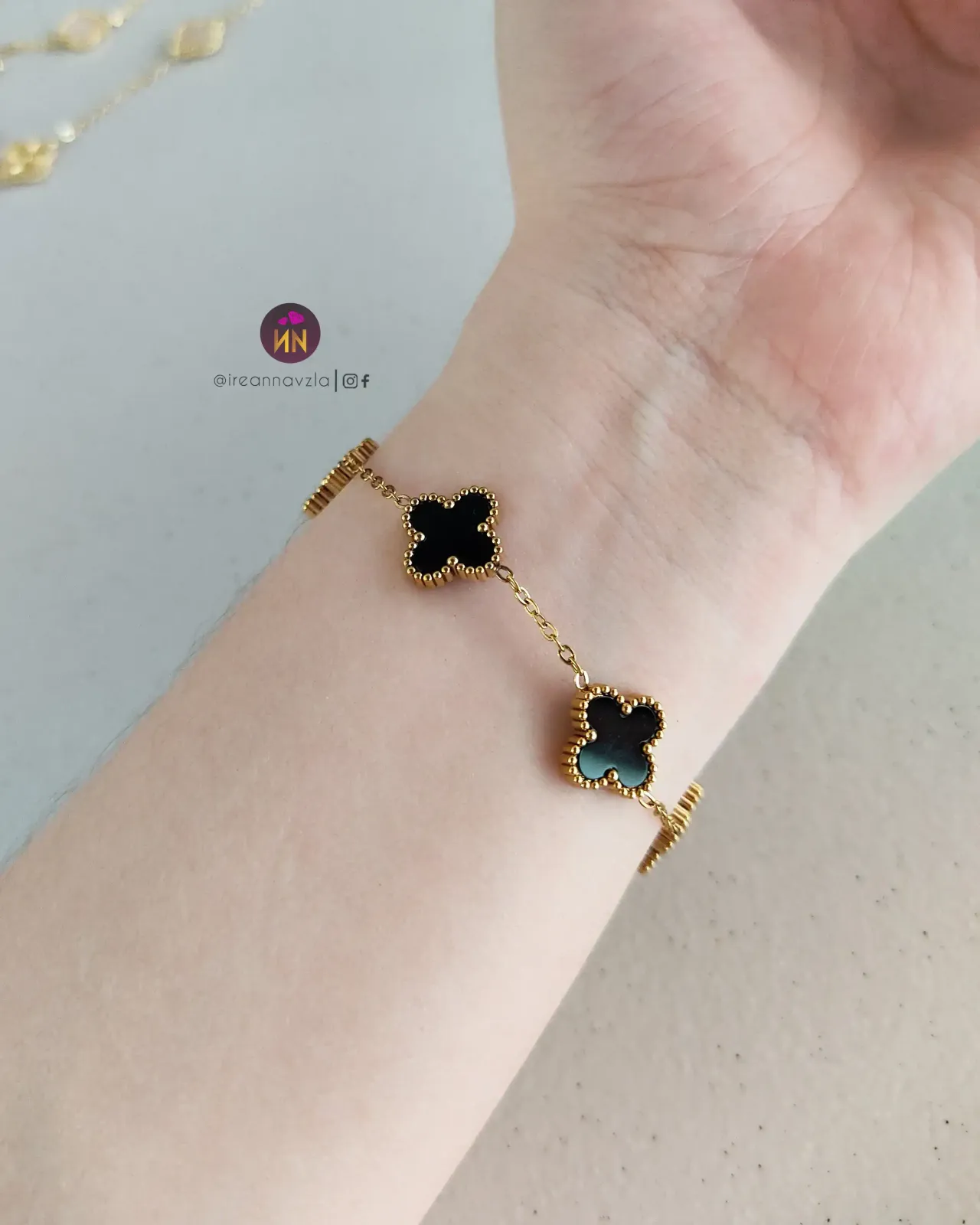 Pulsera trébol VC negra✨ 3
