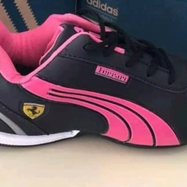 Puma Ferrari 4