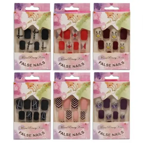 Uñas postizas con diseño