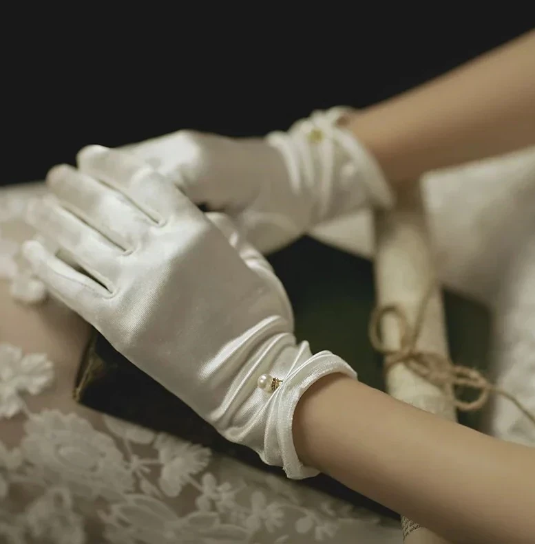 GUANTES DE CEREMONIA CORTOS 2