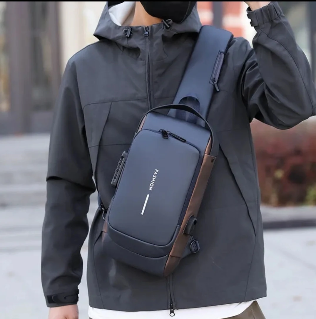 Bolso antirrobo compacta dorada  2