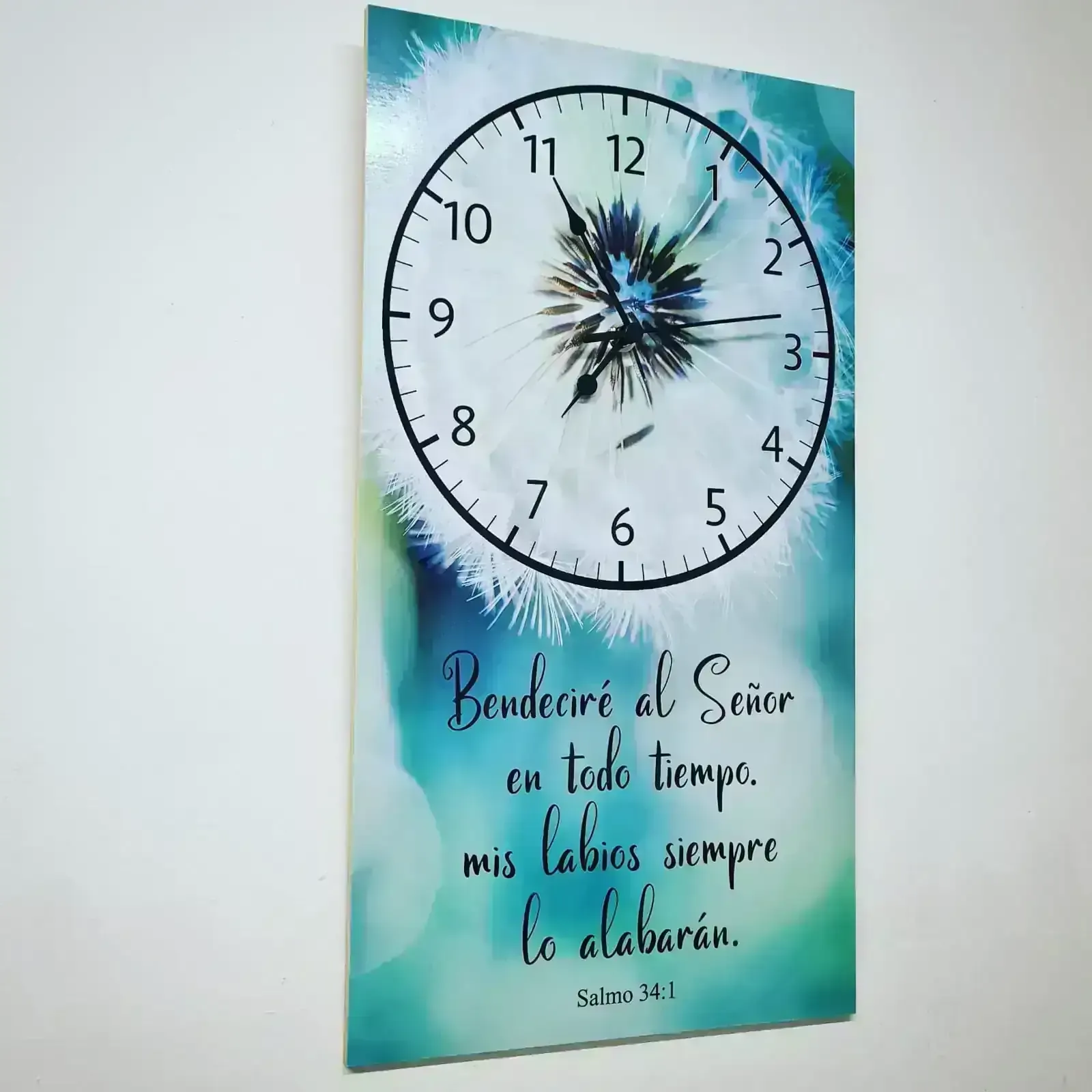 Reloj rectangular grande de pared. R1000
