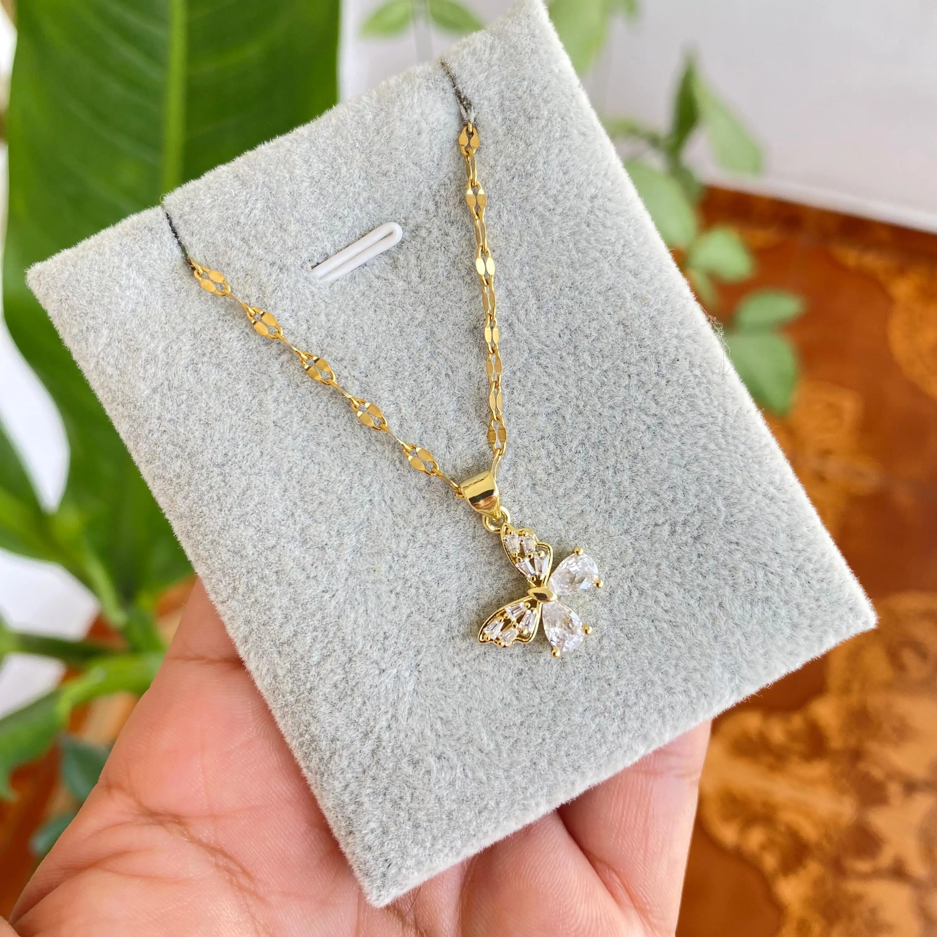 Cadena Y Dije En Acero Con Piedra Circon De Mariposa Blanca 3