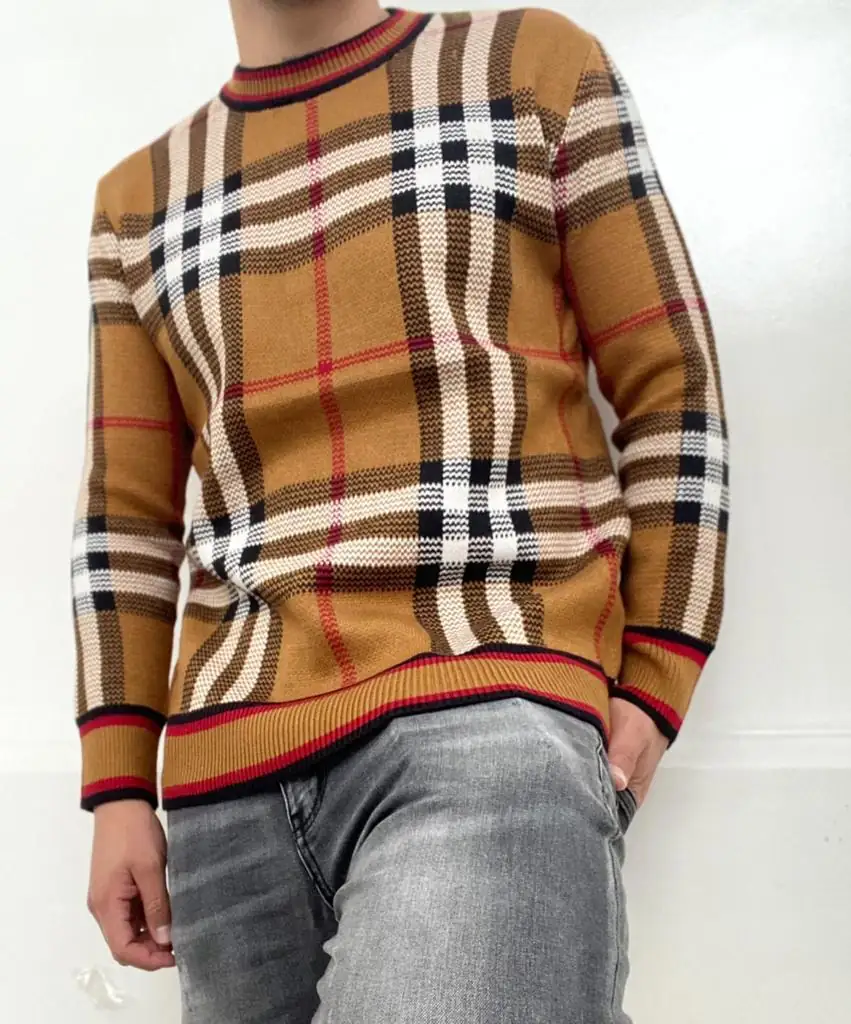 Busos burberry tejido