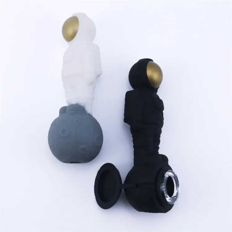 Astronaut  smoking pipe
