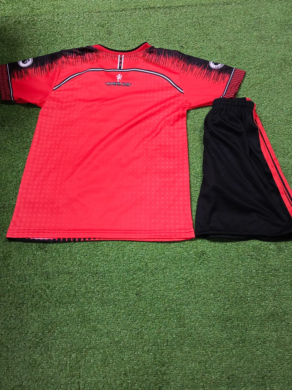 MANCHESTER UNITED  2