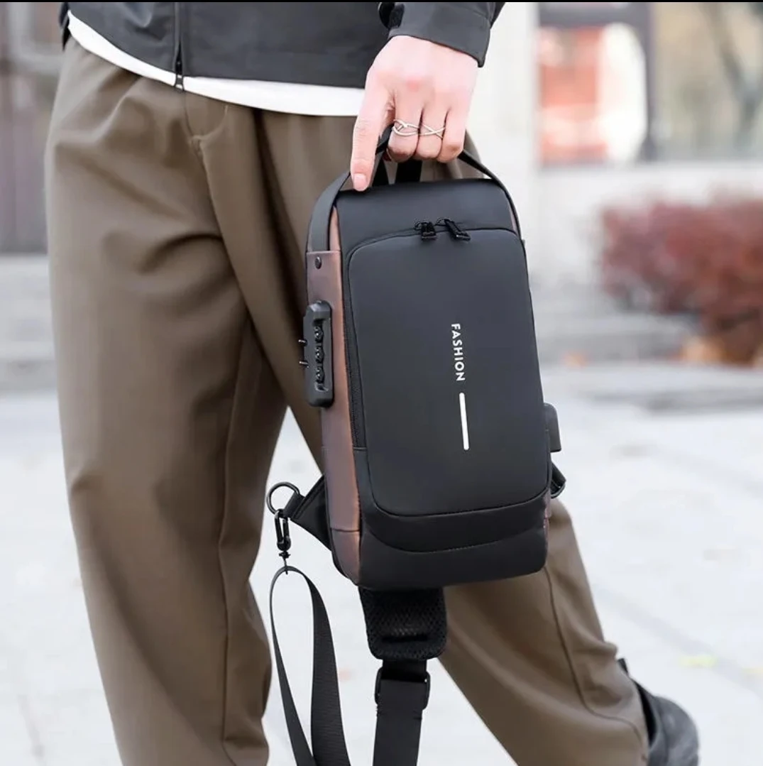 Bolso antirrobo compacta dorada  3
