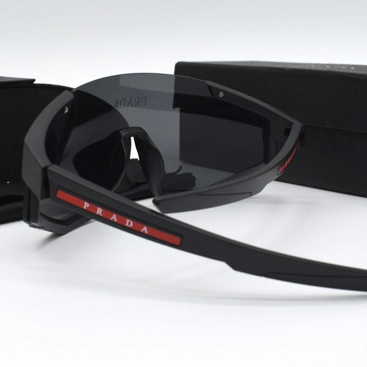 Lentes de Sol Prada 4