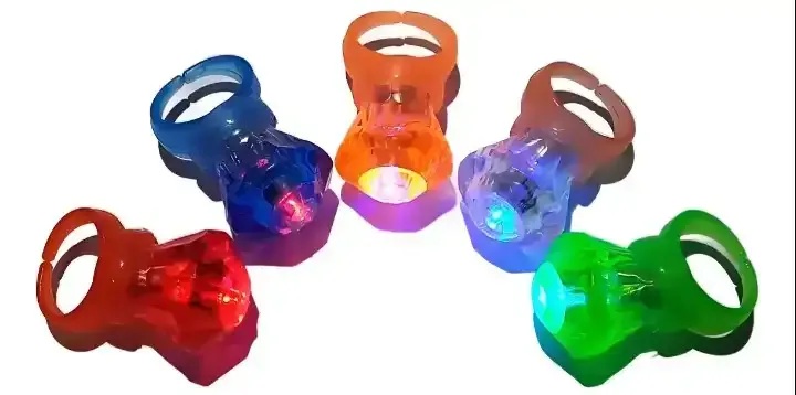 Anillo diamante luminoso plastico 