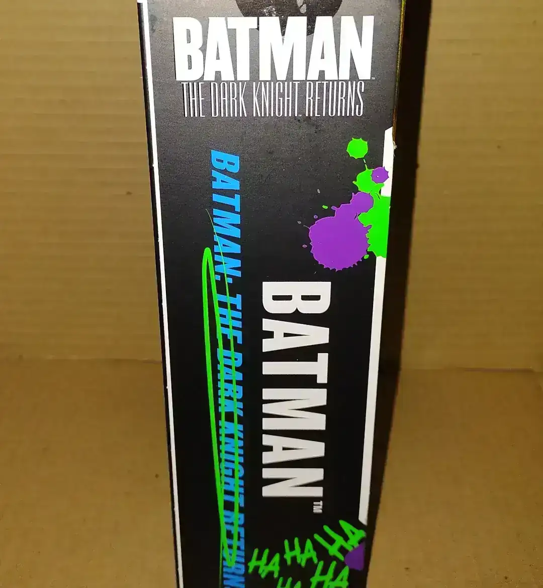 Mcfarlane DC Multiverse: BATMAN DARK KNIGHT RETURNS (JOKERIZED) GOLD LABEL 3