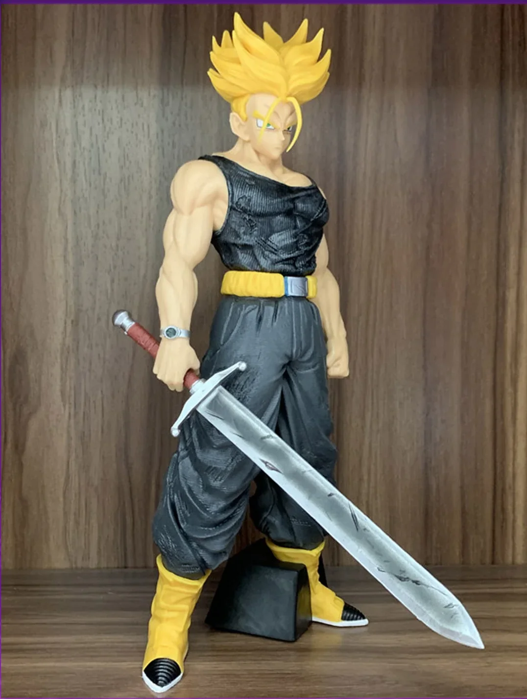 Trunks Futuro (RÉPLICA)