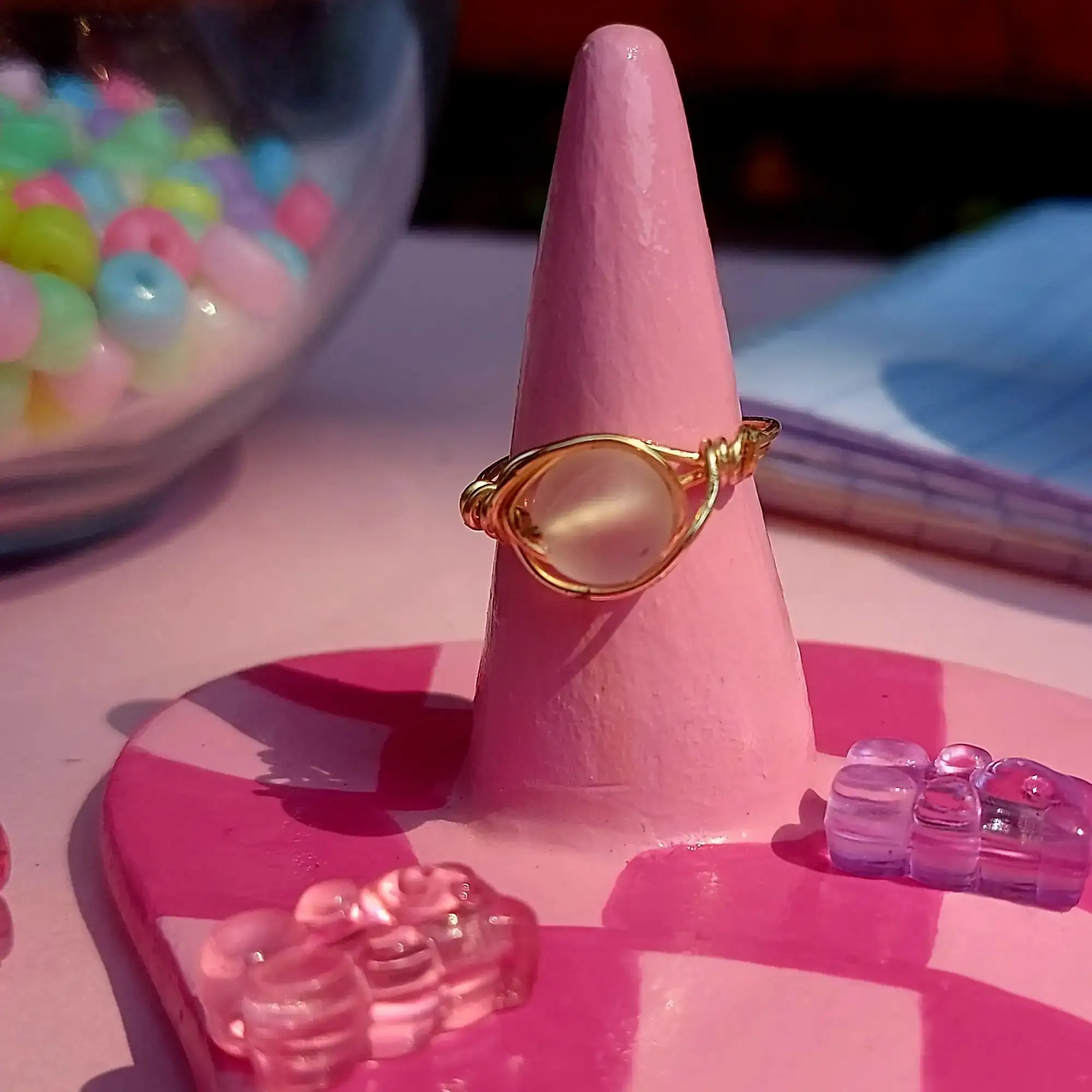 Anillo con piedra y perla 