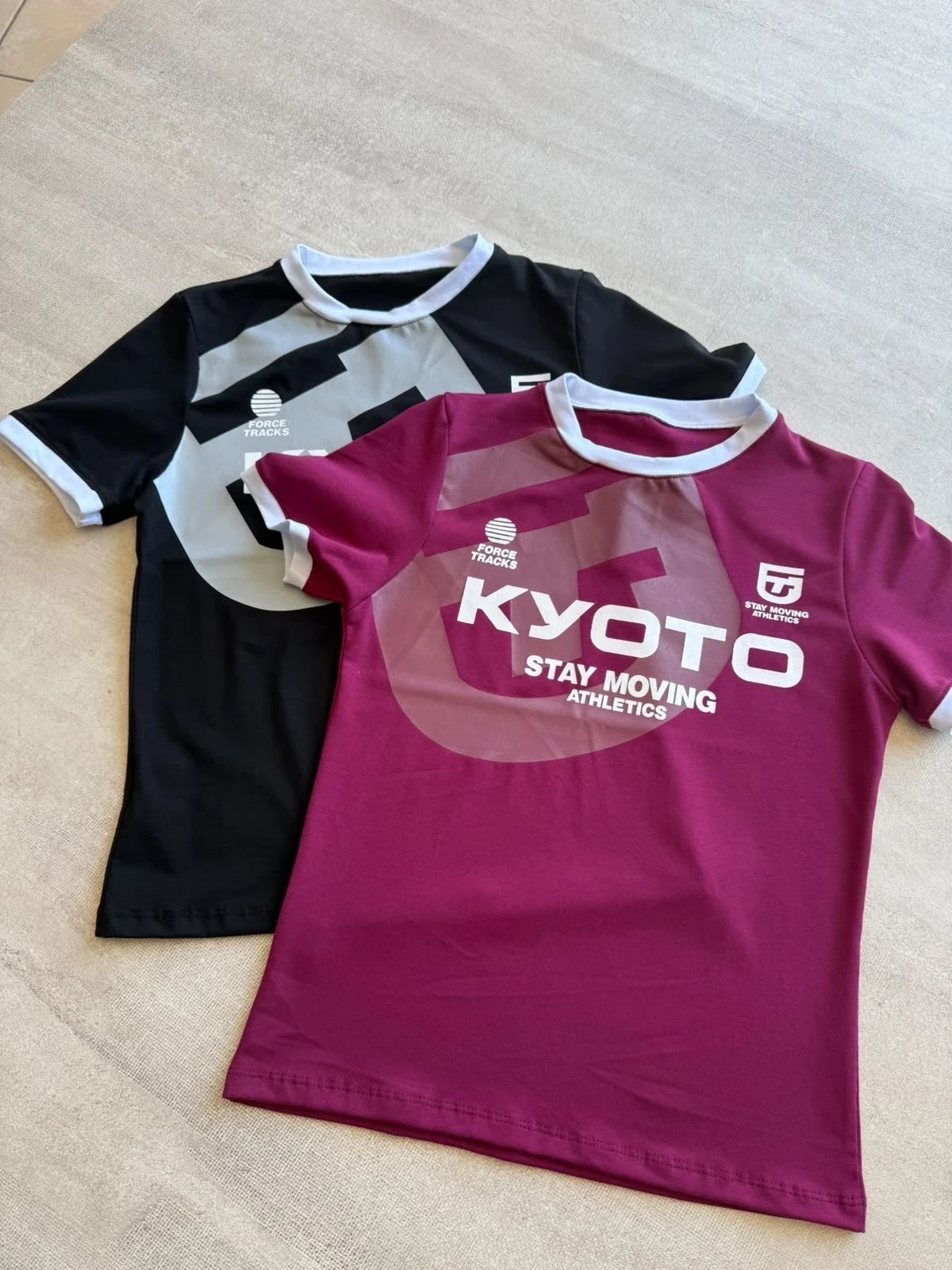 REMERAS KYOTO