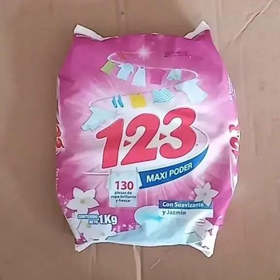 Jabón en polvo 1-2-3 de 1 kg