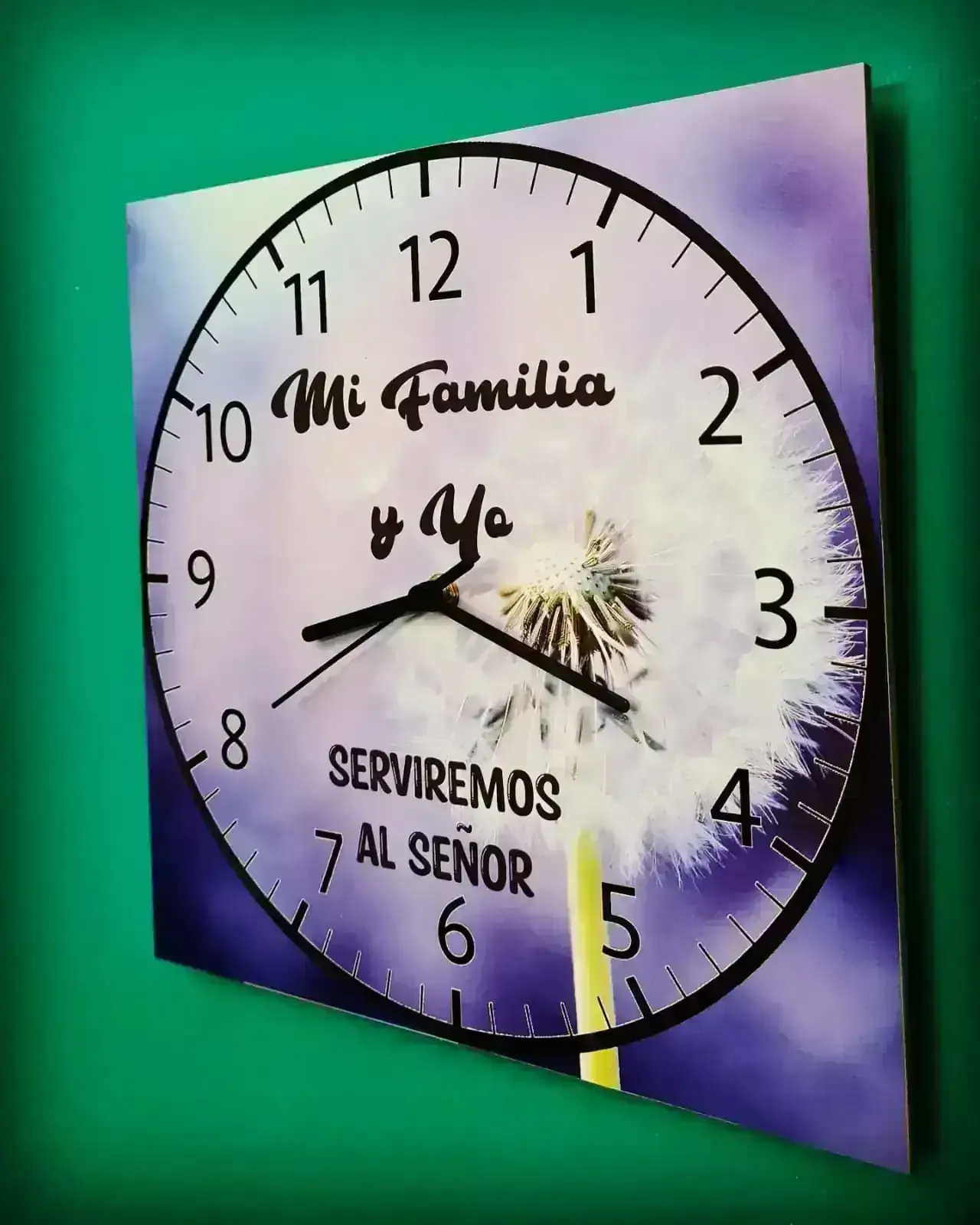 Reloj cuadrado de pared. R102