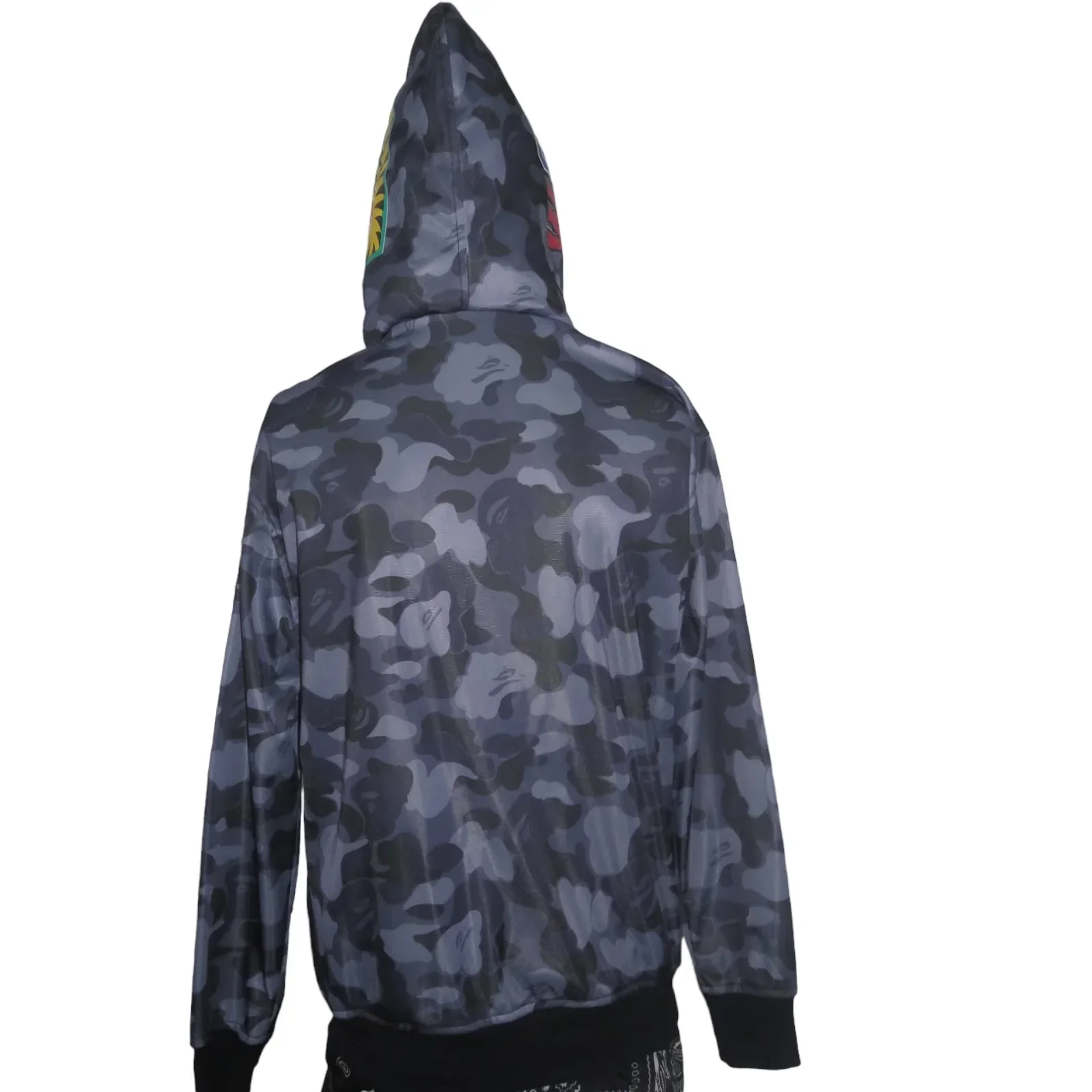 Chamarra doble gorro shark negra moteada 2