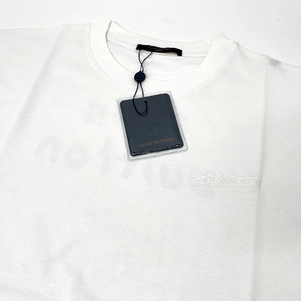 Playera  LV 7