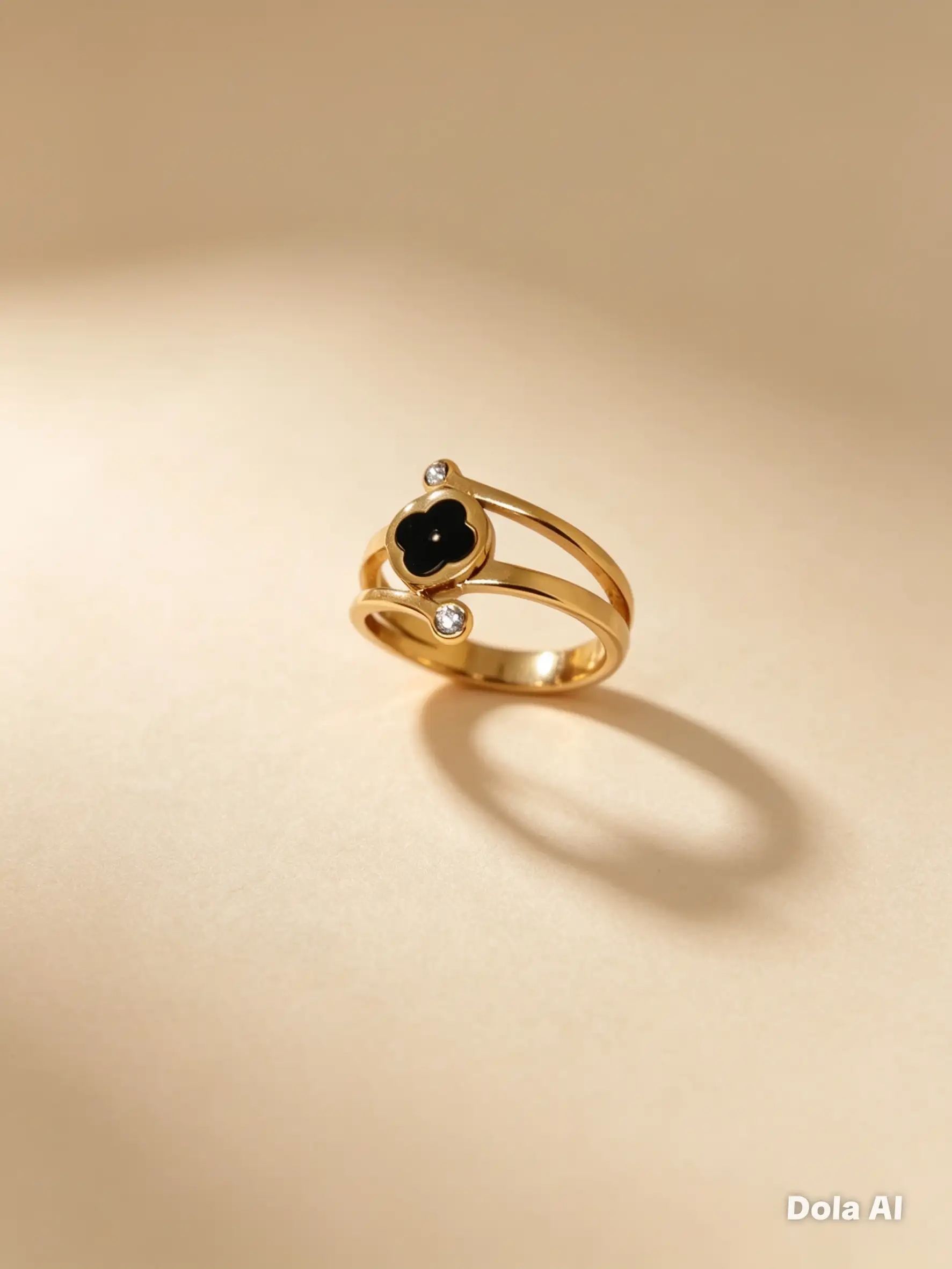 Anillo van cleef negro