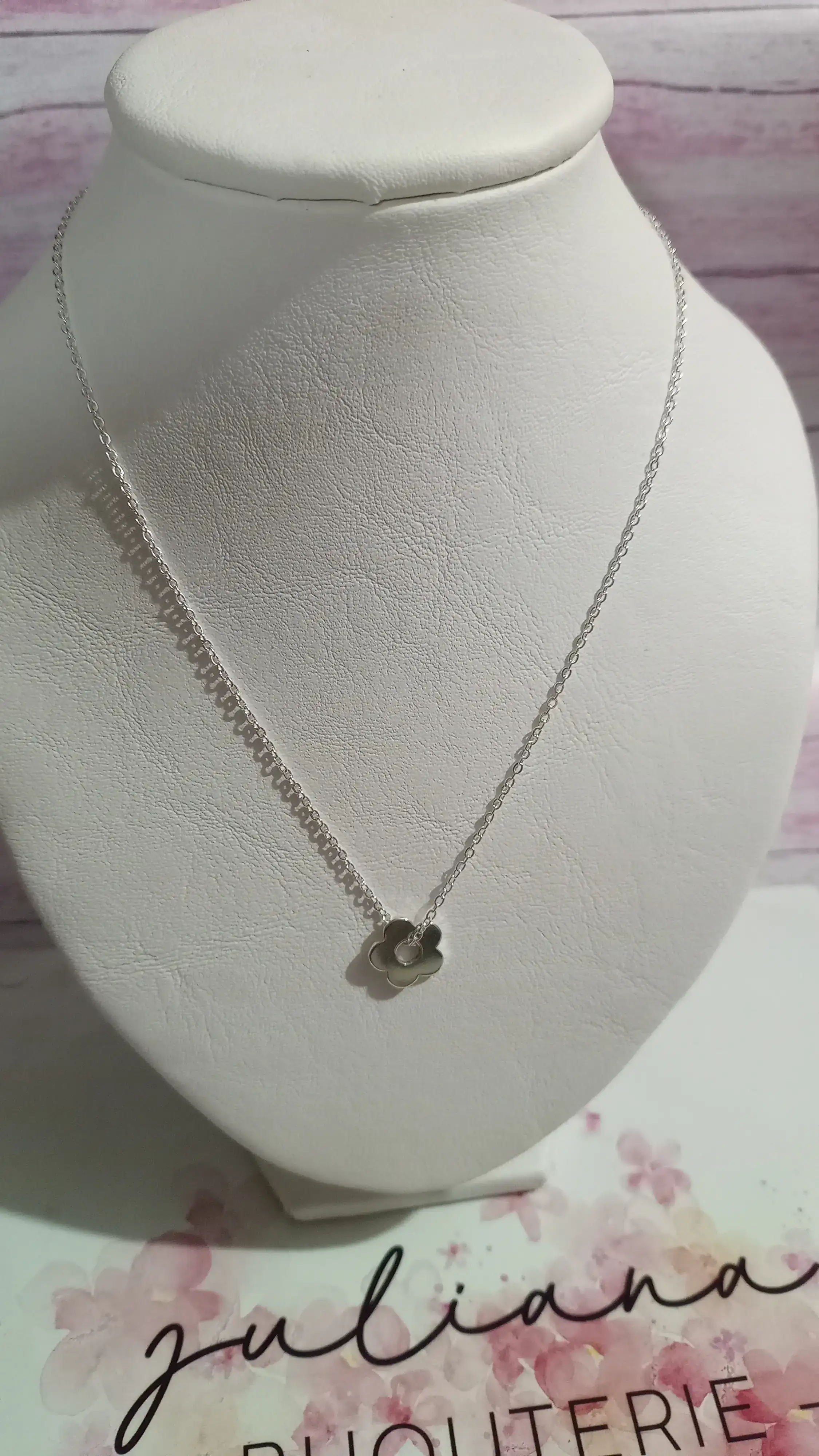 CADENA CON FLOR ,BLANCA!!🌺❤️
