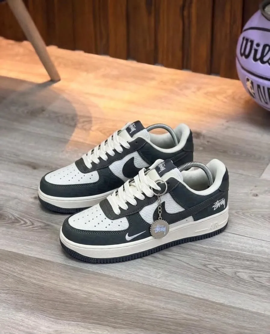 🙋♂️NIKE A F1