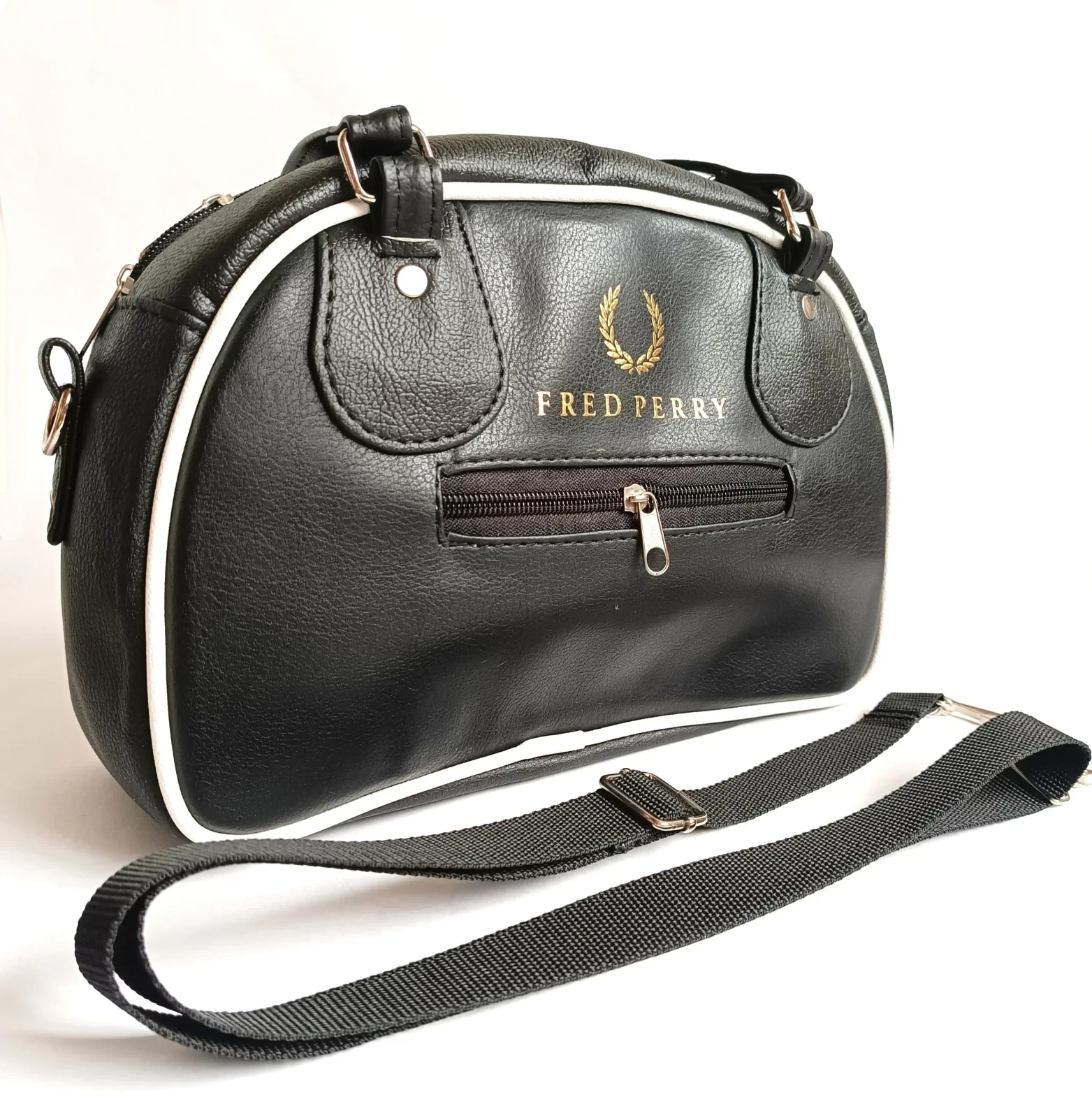 Bolso media luna negro con blanco  2