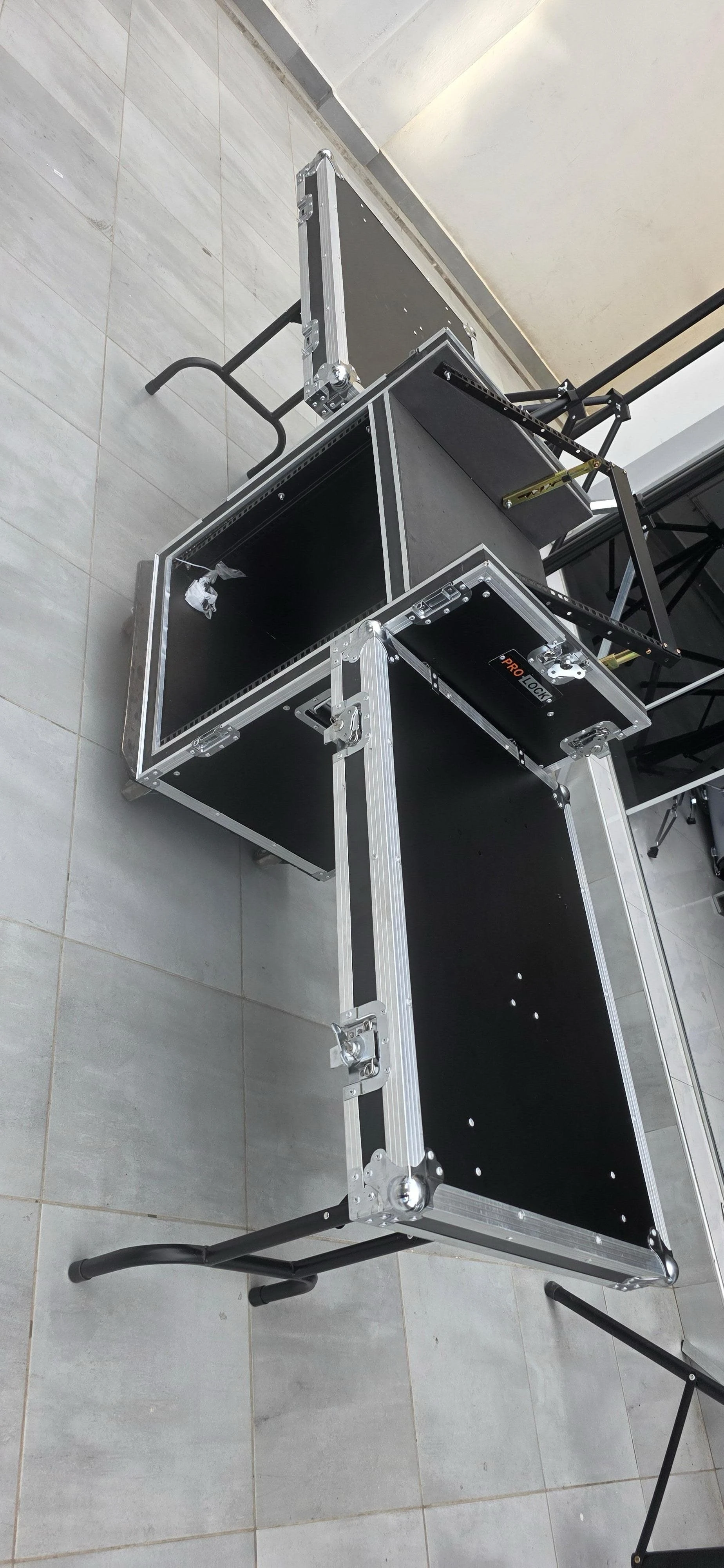 RACK MESA PARA DJ
