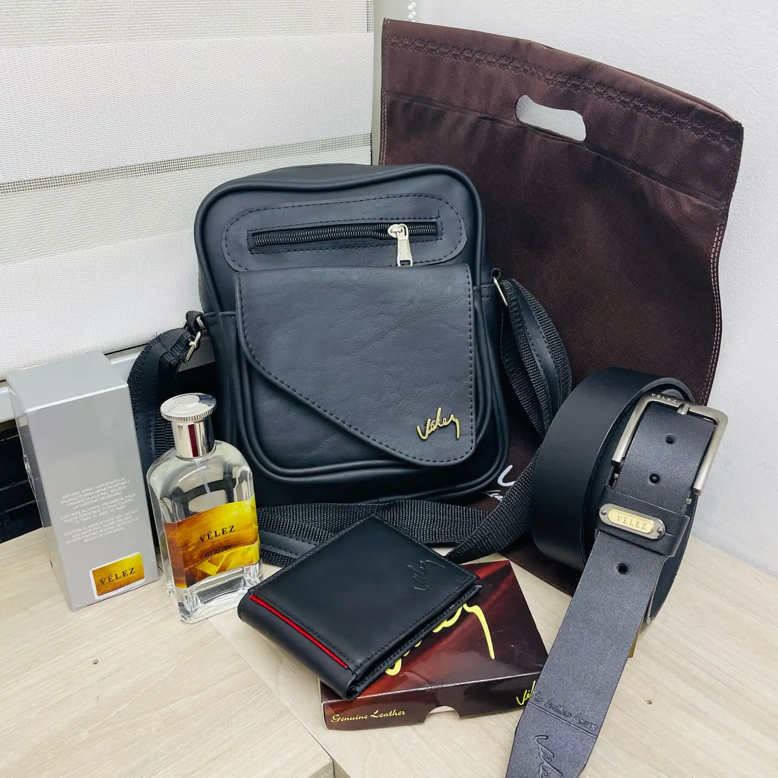 TRIO VELEZ LEO INCLUYE PERFUME VELEZ