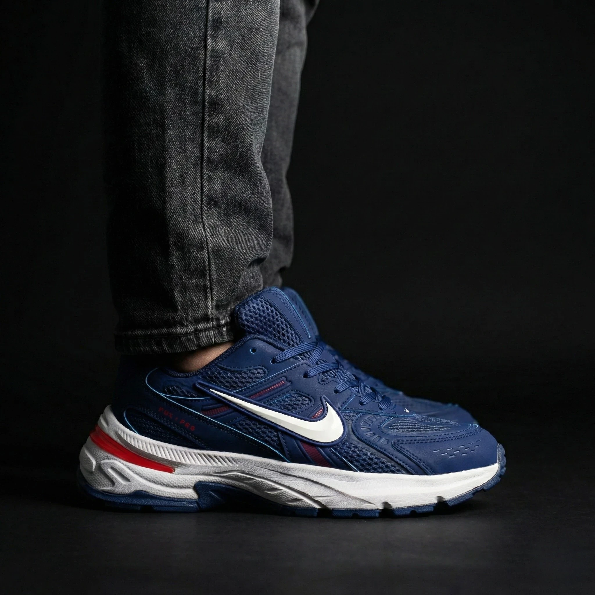ZAPATILLAS NIKE V2K RUN (RÉPLICA 1.1) 2