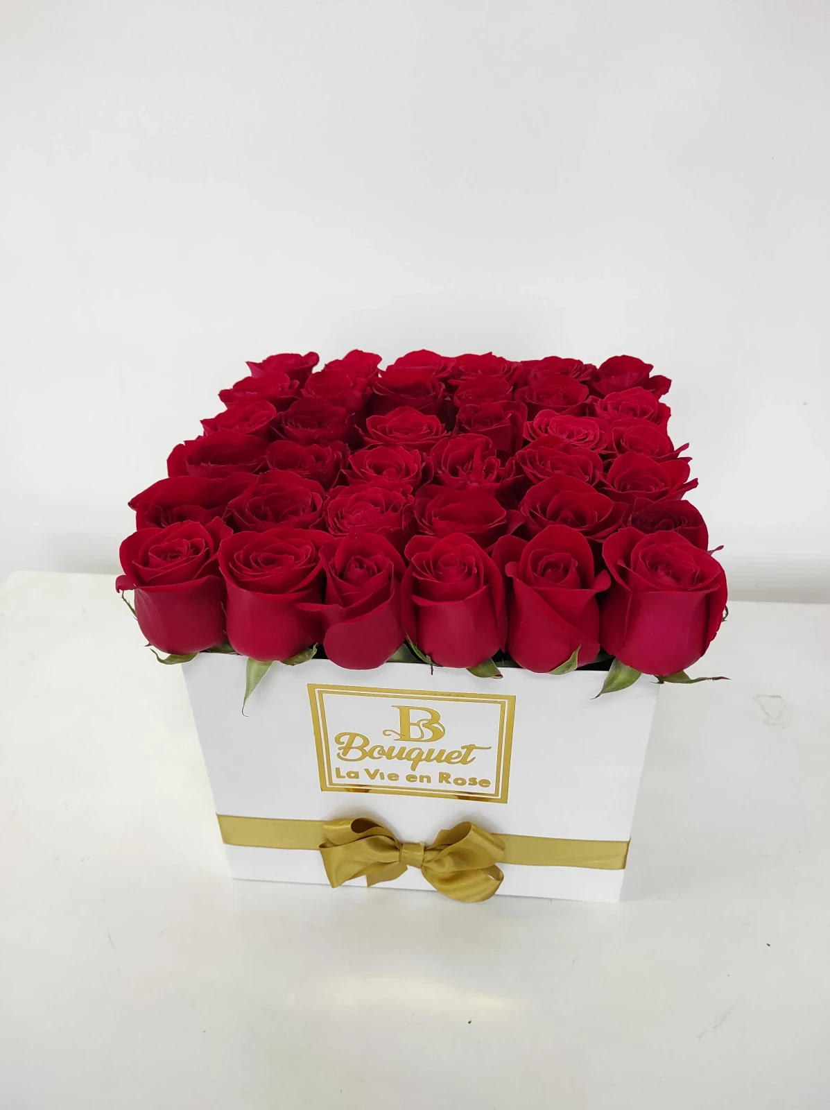 Cuadrada mediana de 36 rosas 3