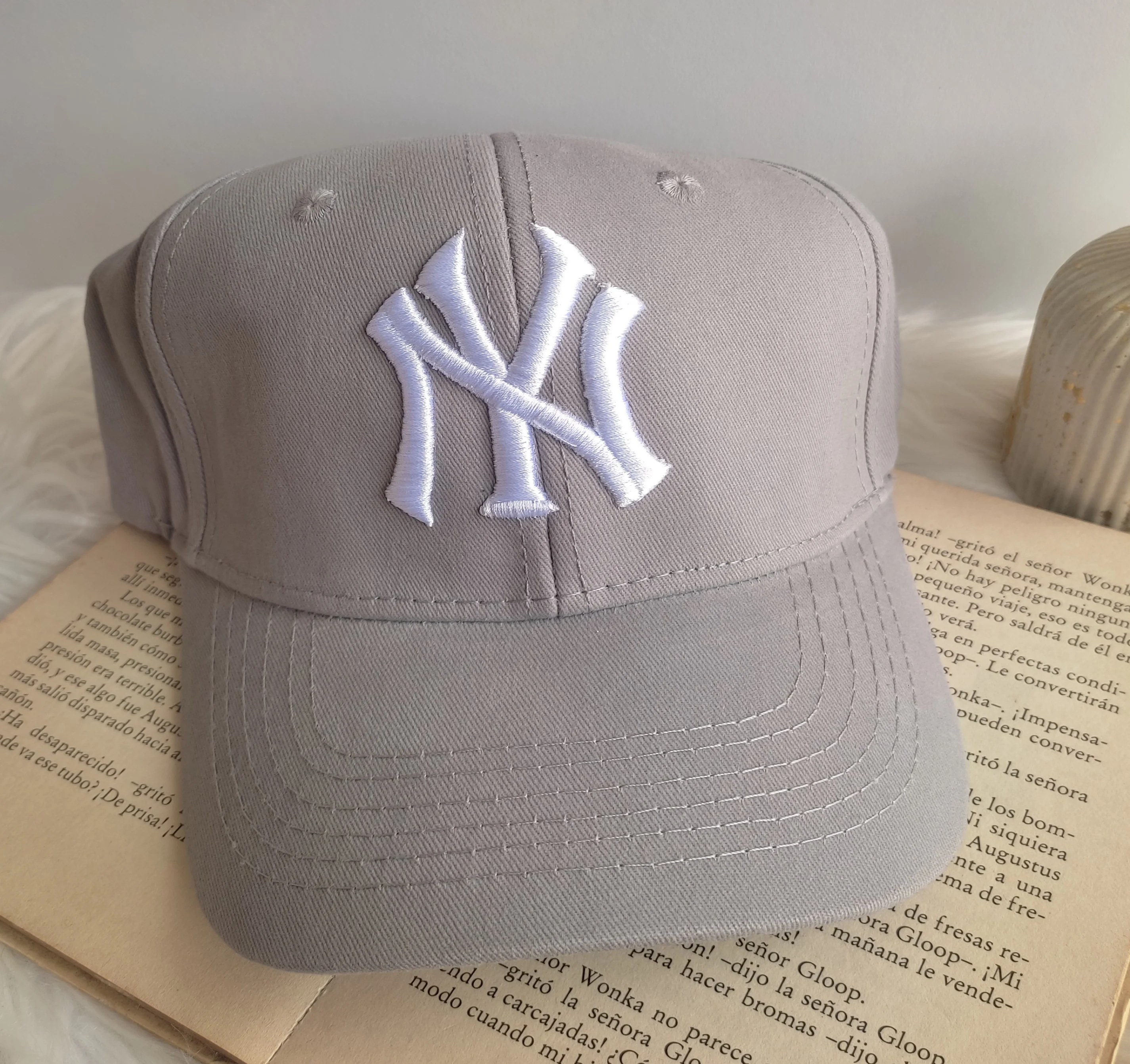 GORRA NY GRIS
