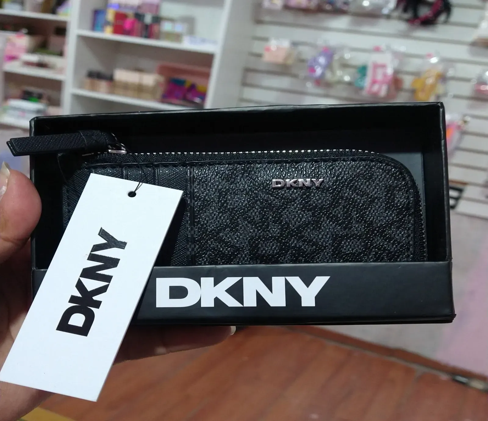 Tarjetero DKNY