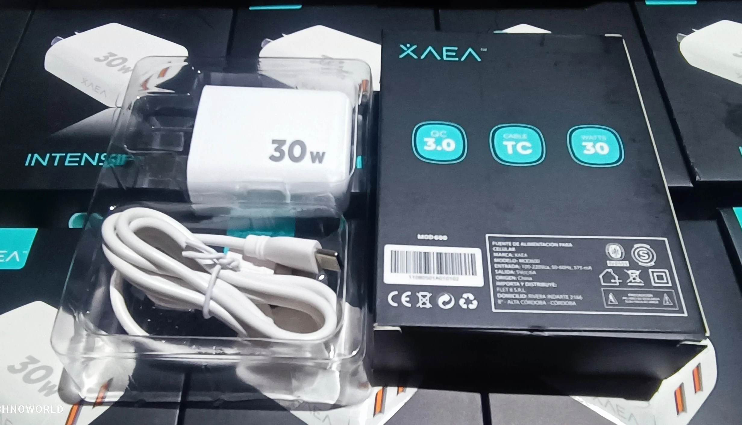 Cargador Xaea "C" 30w 220v + cable usb 2