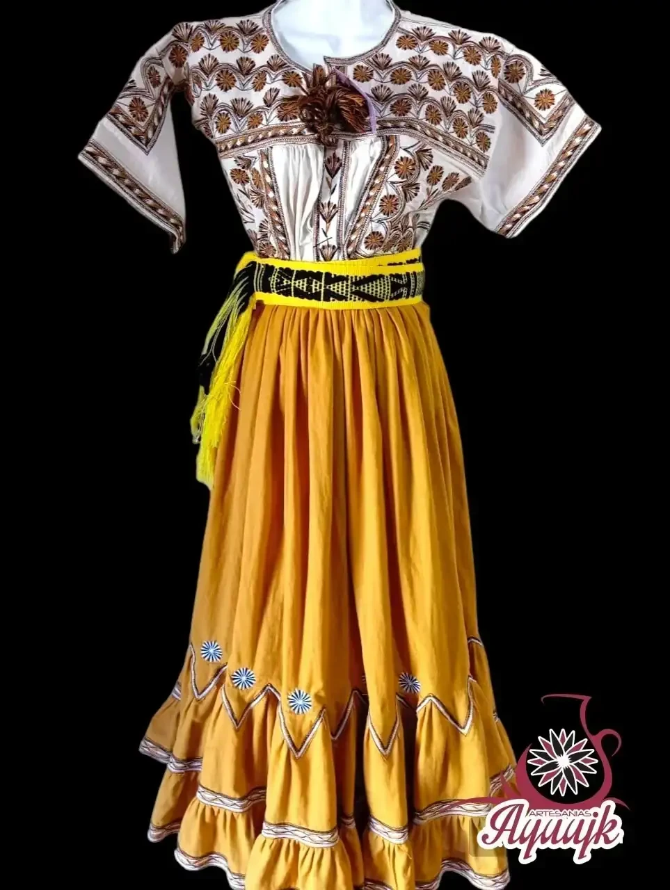 Traje típico de Tlahuitoltepec 07 3
